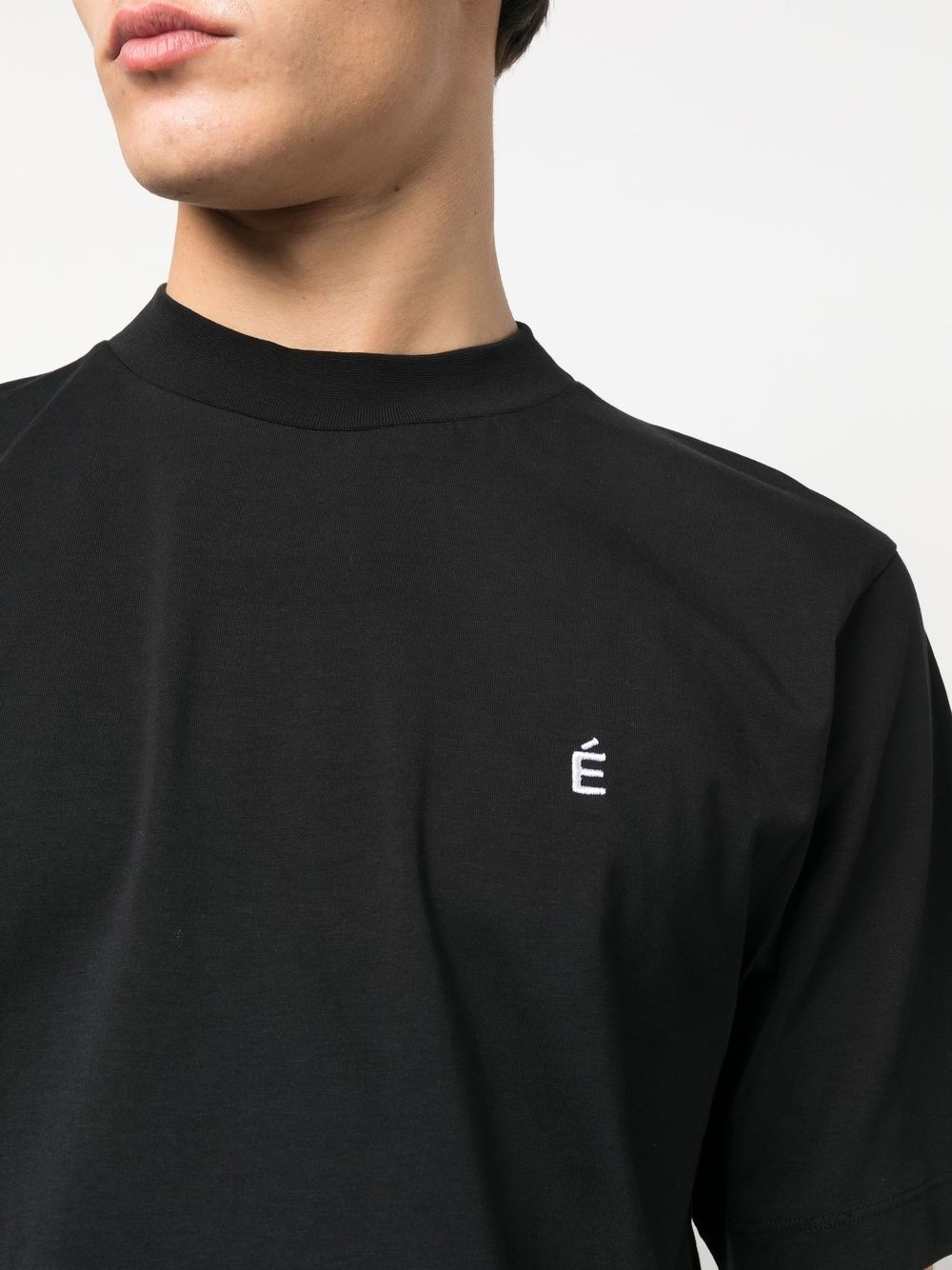 logo-embroidered organic cotton T-shirt - 5