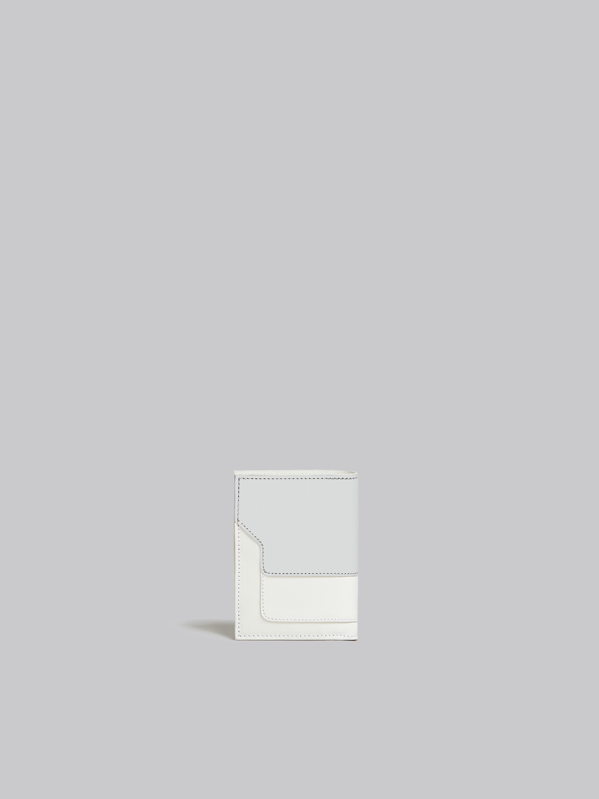 WHITE AND SILVER LEATHER BI-FOLD WALLET - 3