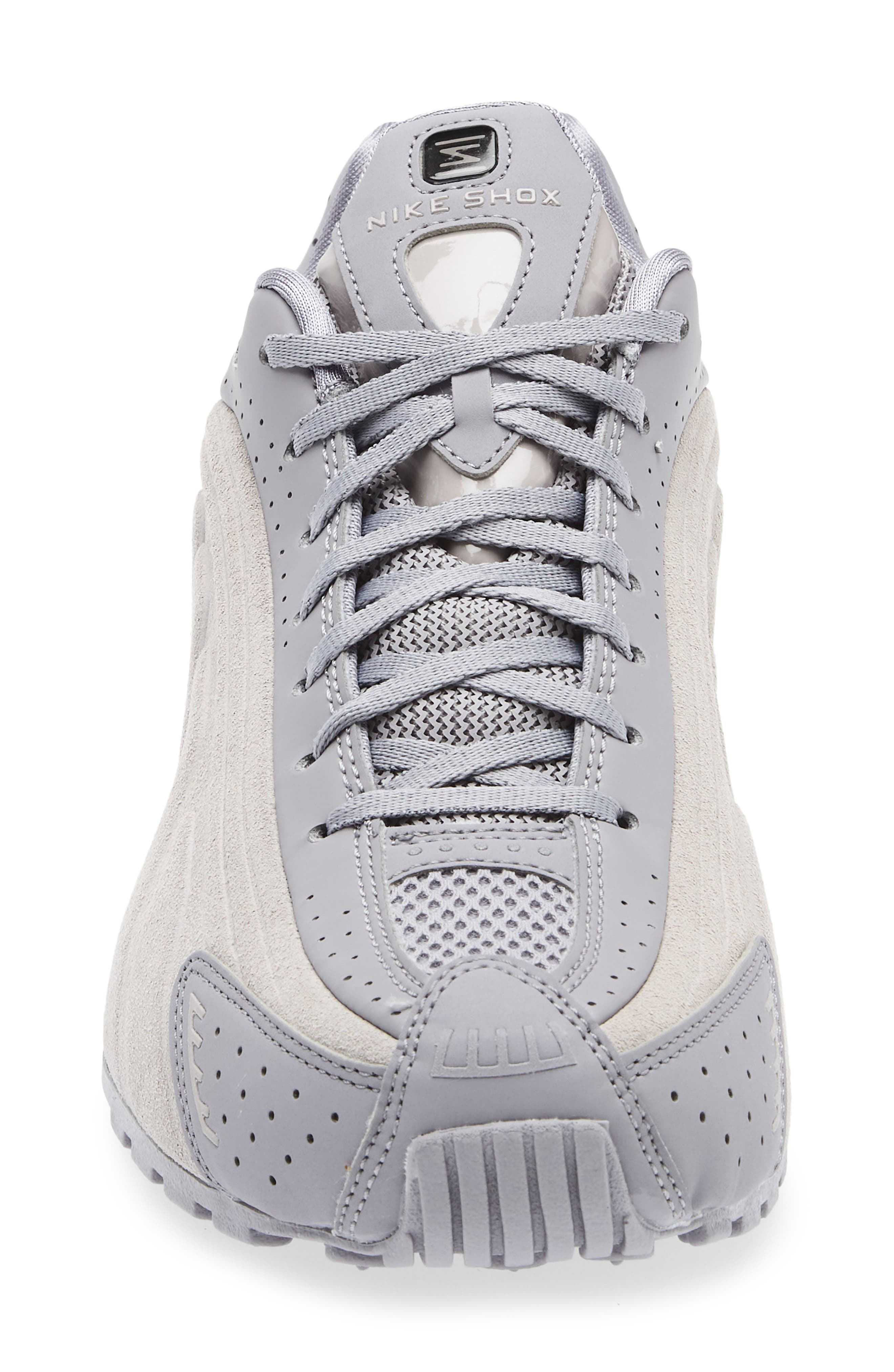 Nike Shox R4 Sneaker in Cement Grey/Black/Grey at Nordstrom - 4