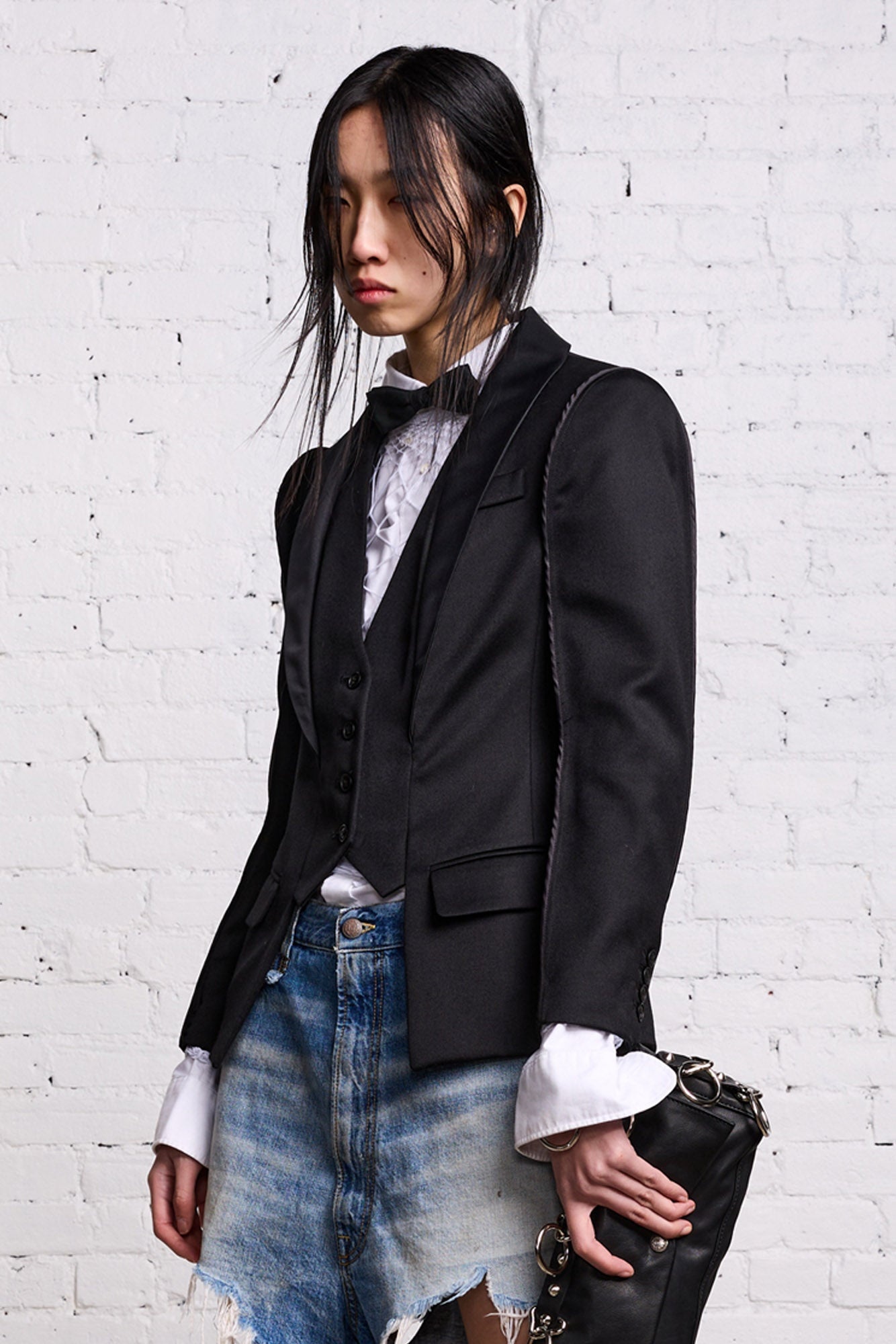 FLAT SLEEVE TUXEDO BLAZER - BLACK AND SATIN - 2
