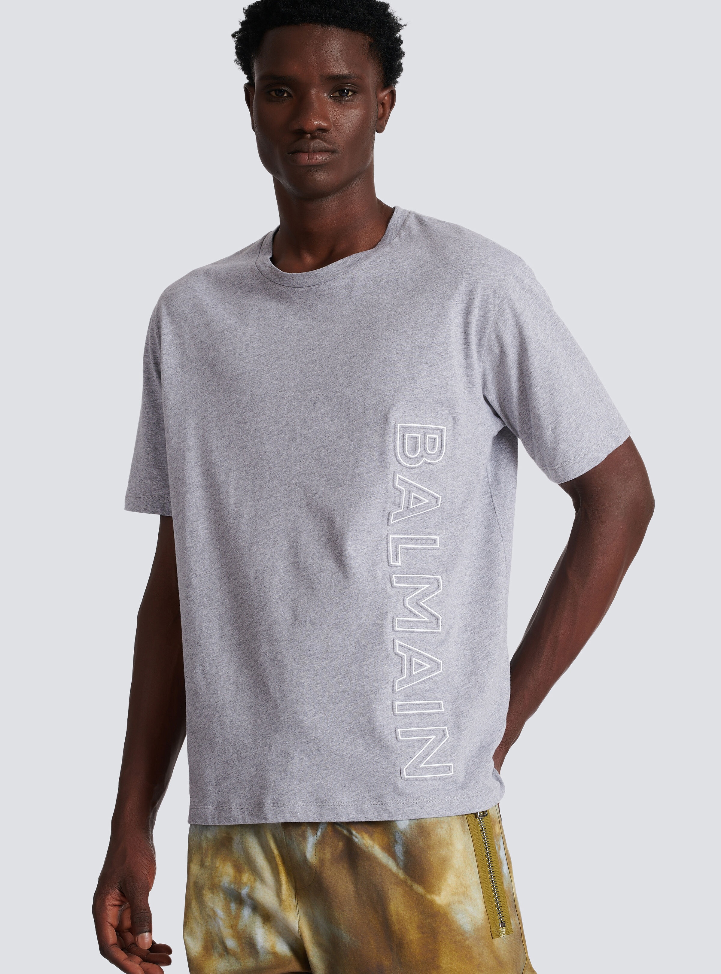 T-shirt in eco-responsible cotton with reflective Balmain logo - 7