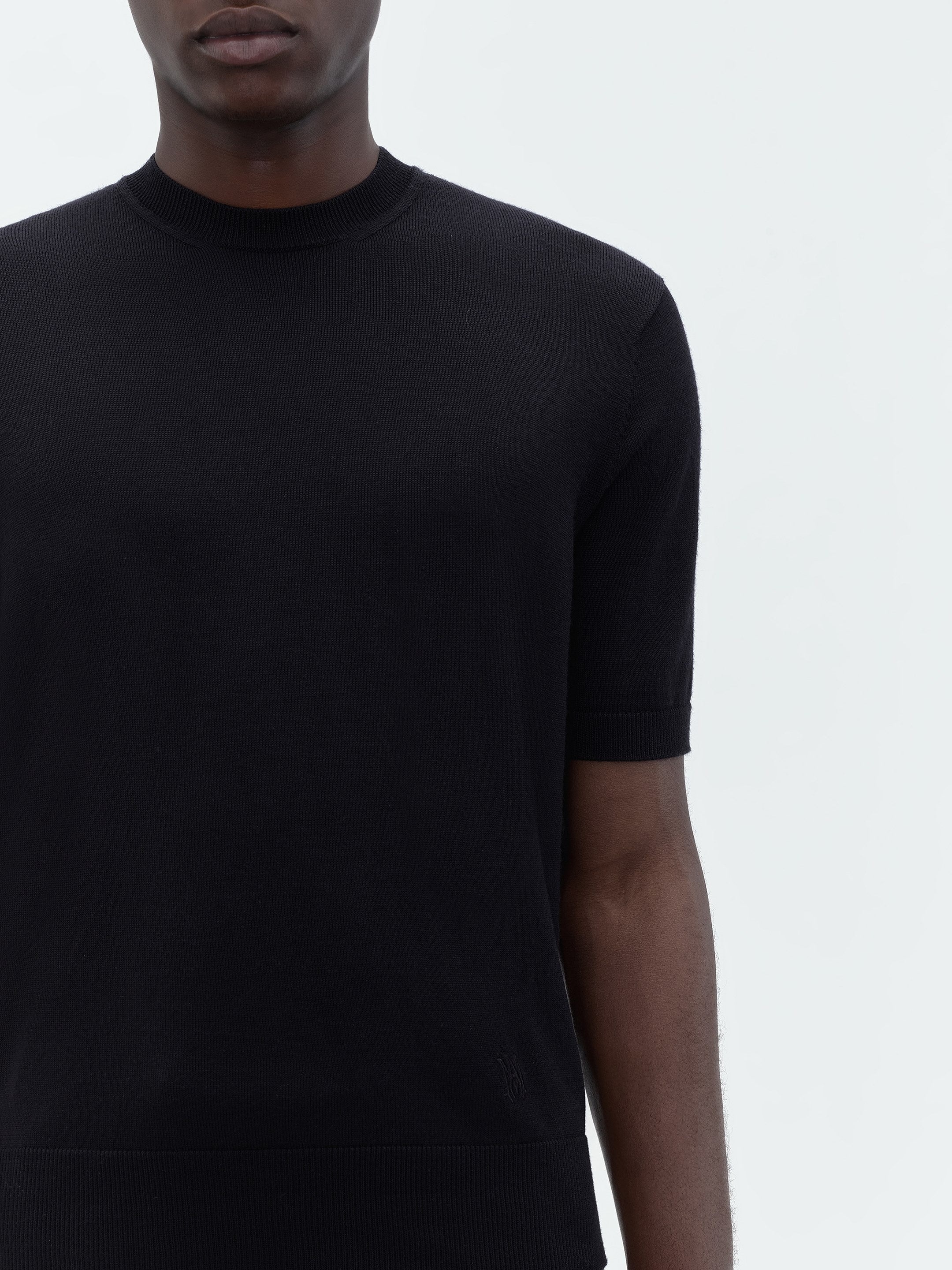 SHORT SLEEVE CREW- BLACK - 6