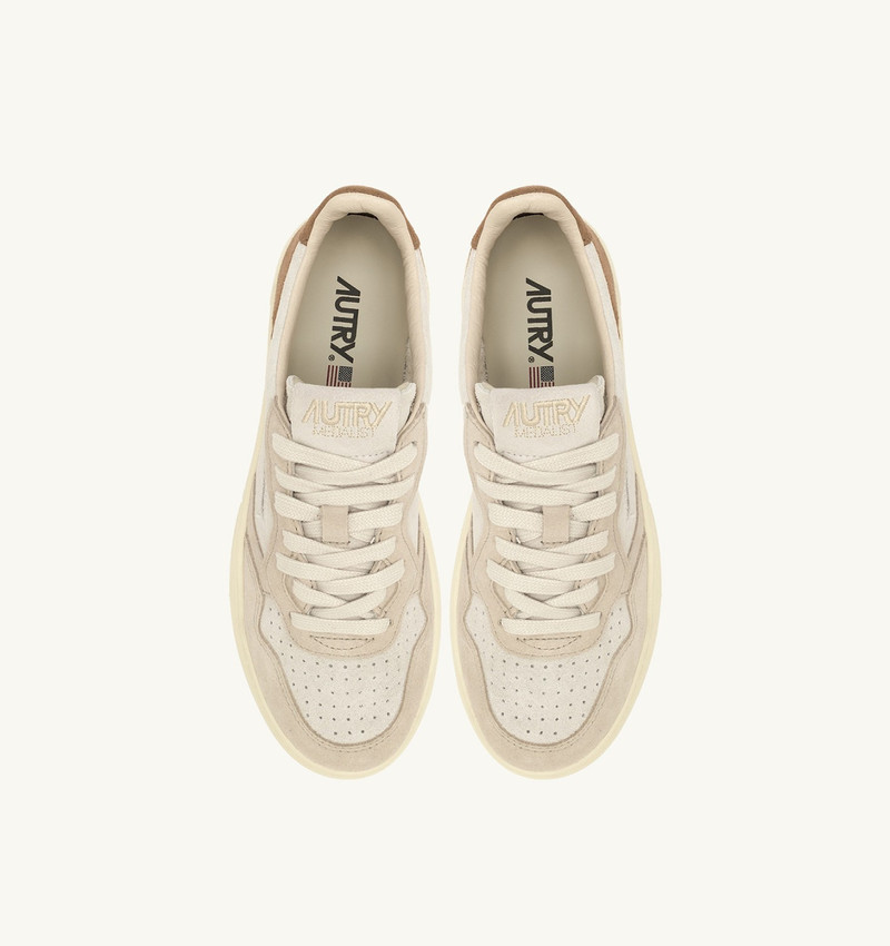 MEDALIST LOW TRICOLOR SNEAKERS IN SAND AND CIGAR SUEDE 5