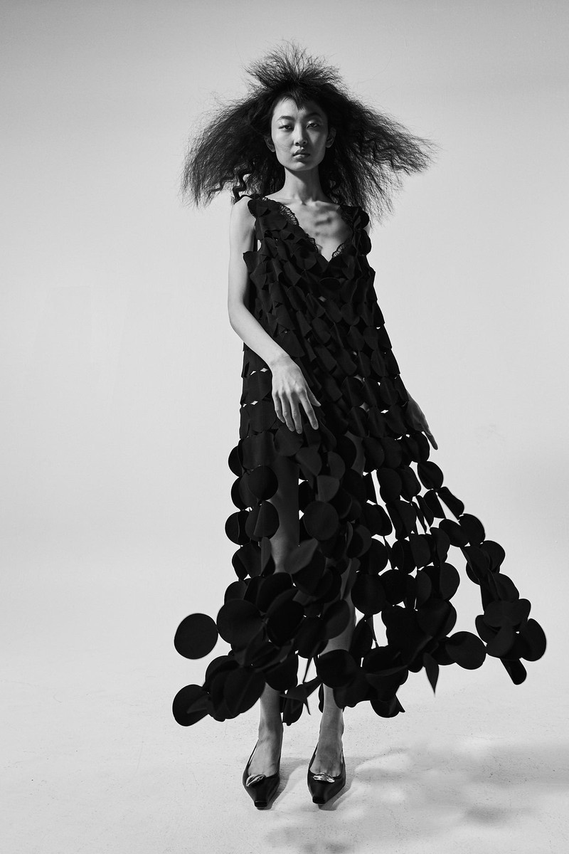 MULTI CIRCLE LAYERED DRESS WITH LACE INSERT BLACK 6