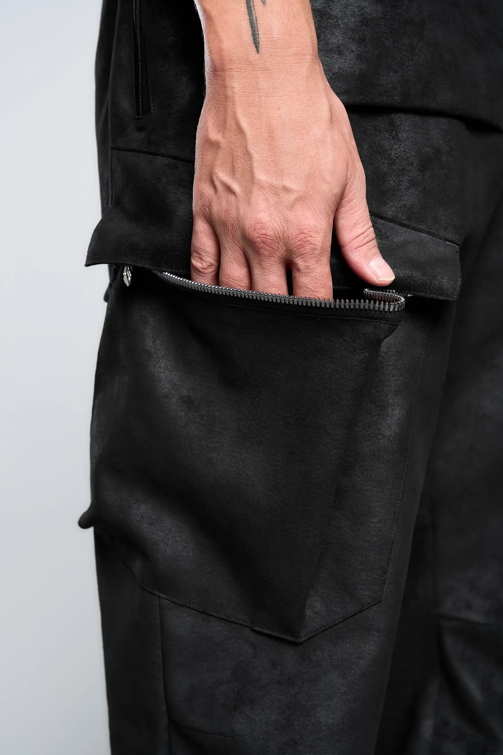P38-TO Scrim Laced Ultra-Microfiber Cargo Pant Black - 20