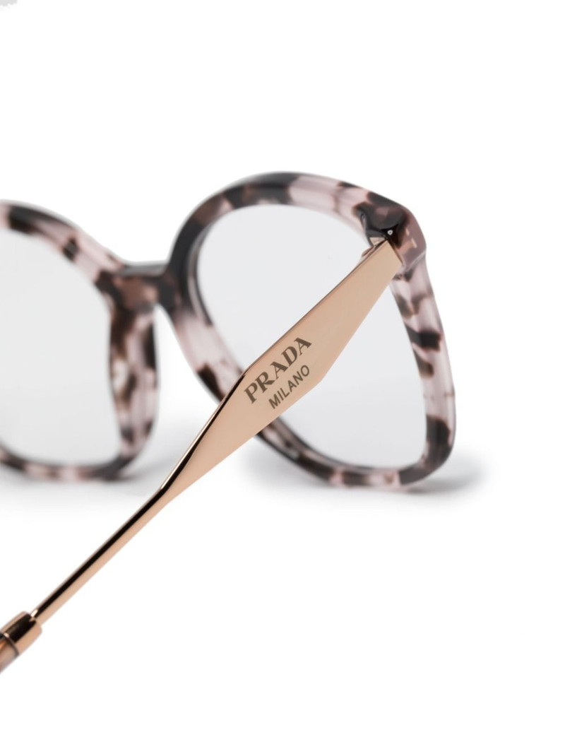 tortoiseshell cat-eye glasses 3