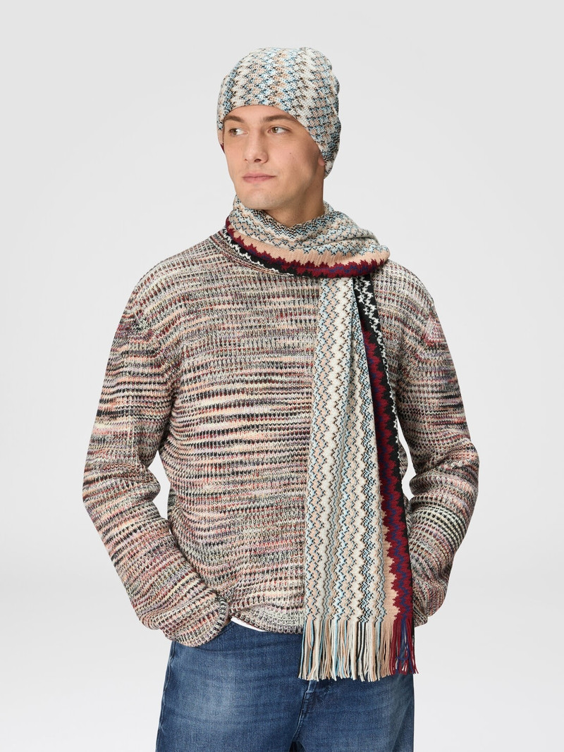 Wool blend shawl with fringes 3