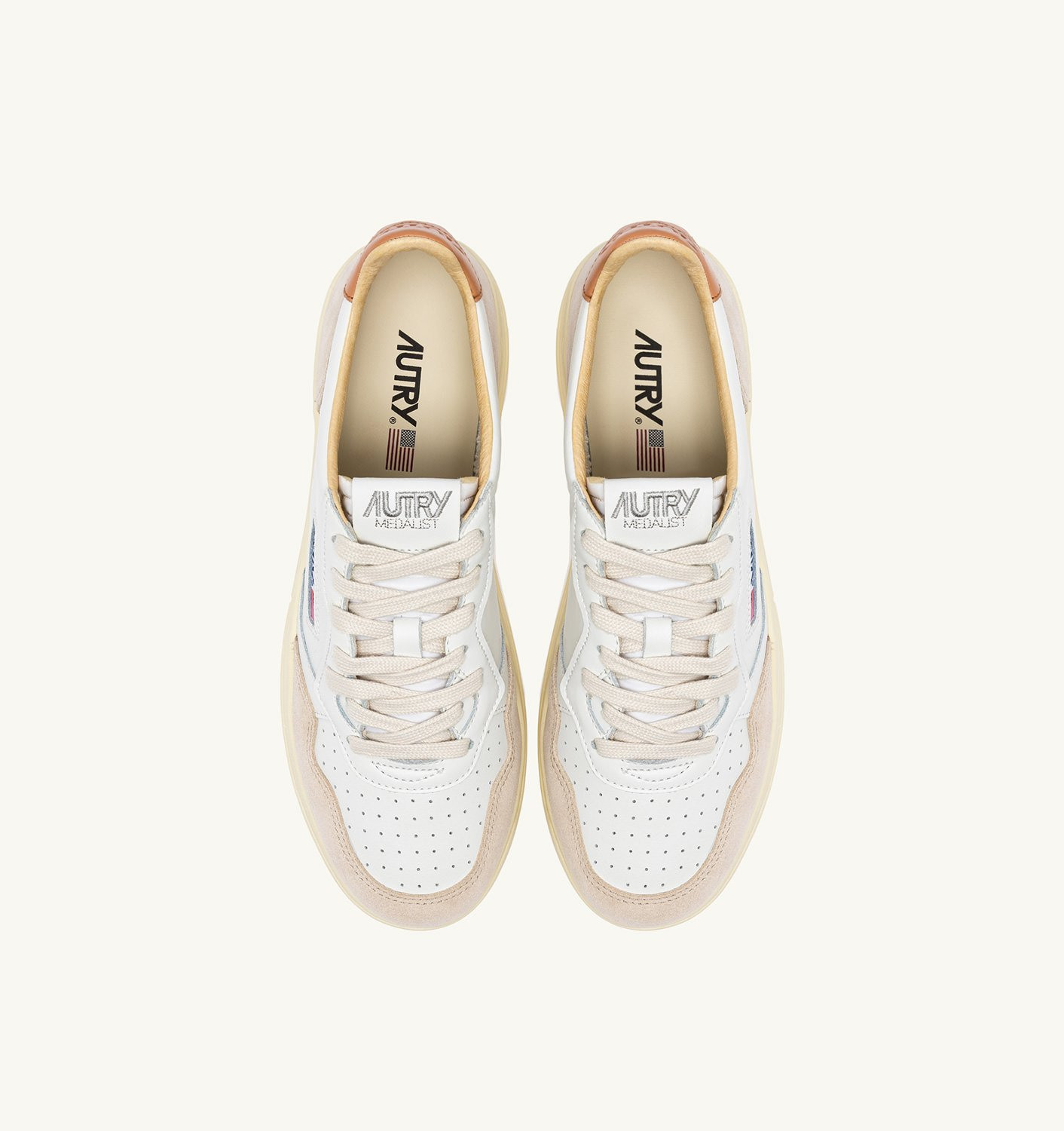 MEDALIST LOW SNEAKERS IN WHITE AND SANDSTORM LEATHER SUEDE - 5