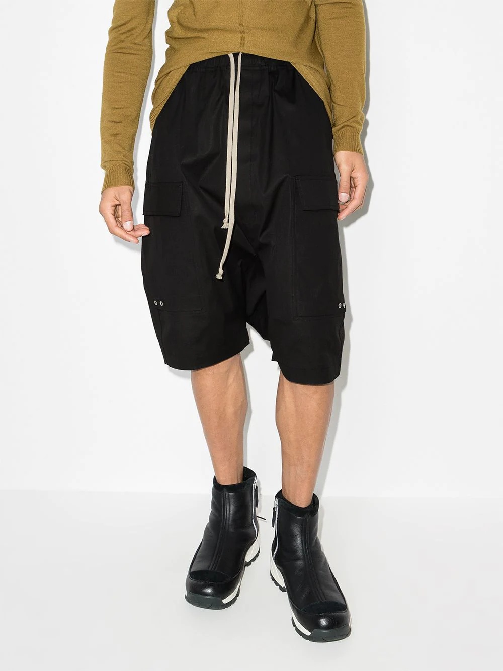 drop-crotch cargo shorts - 2