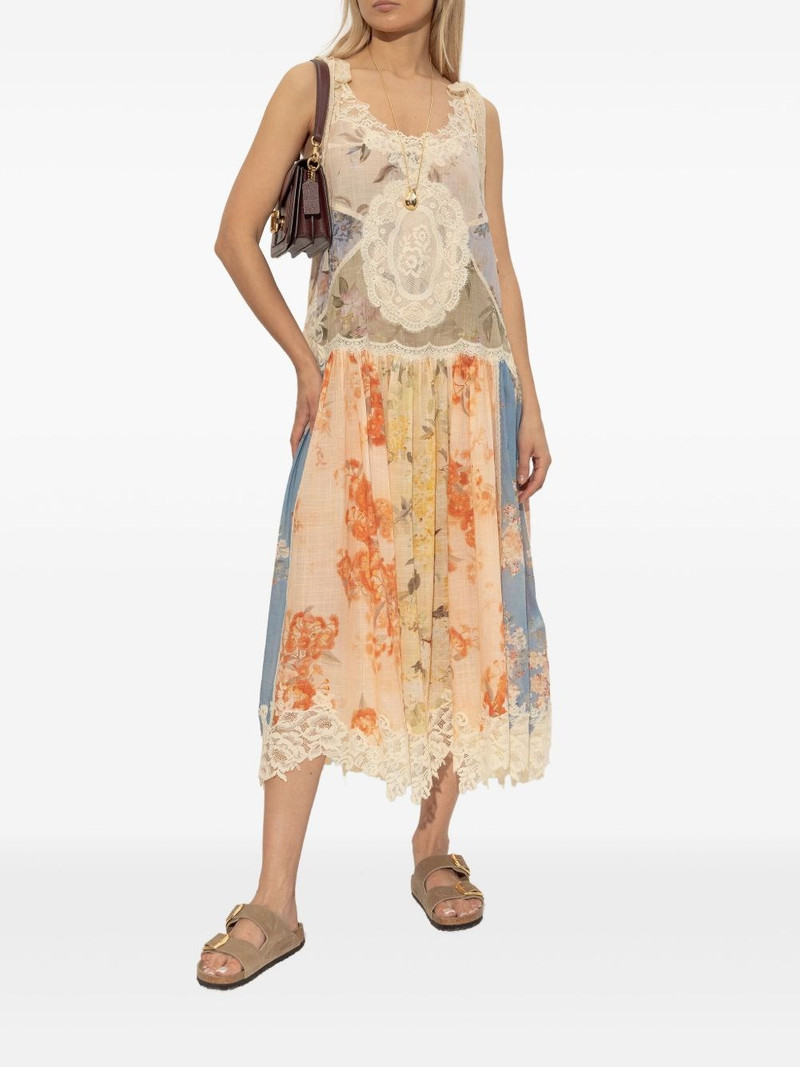 BIRKENSTOCK Arizona sandals outlook