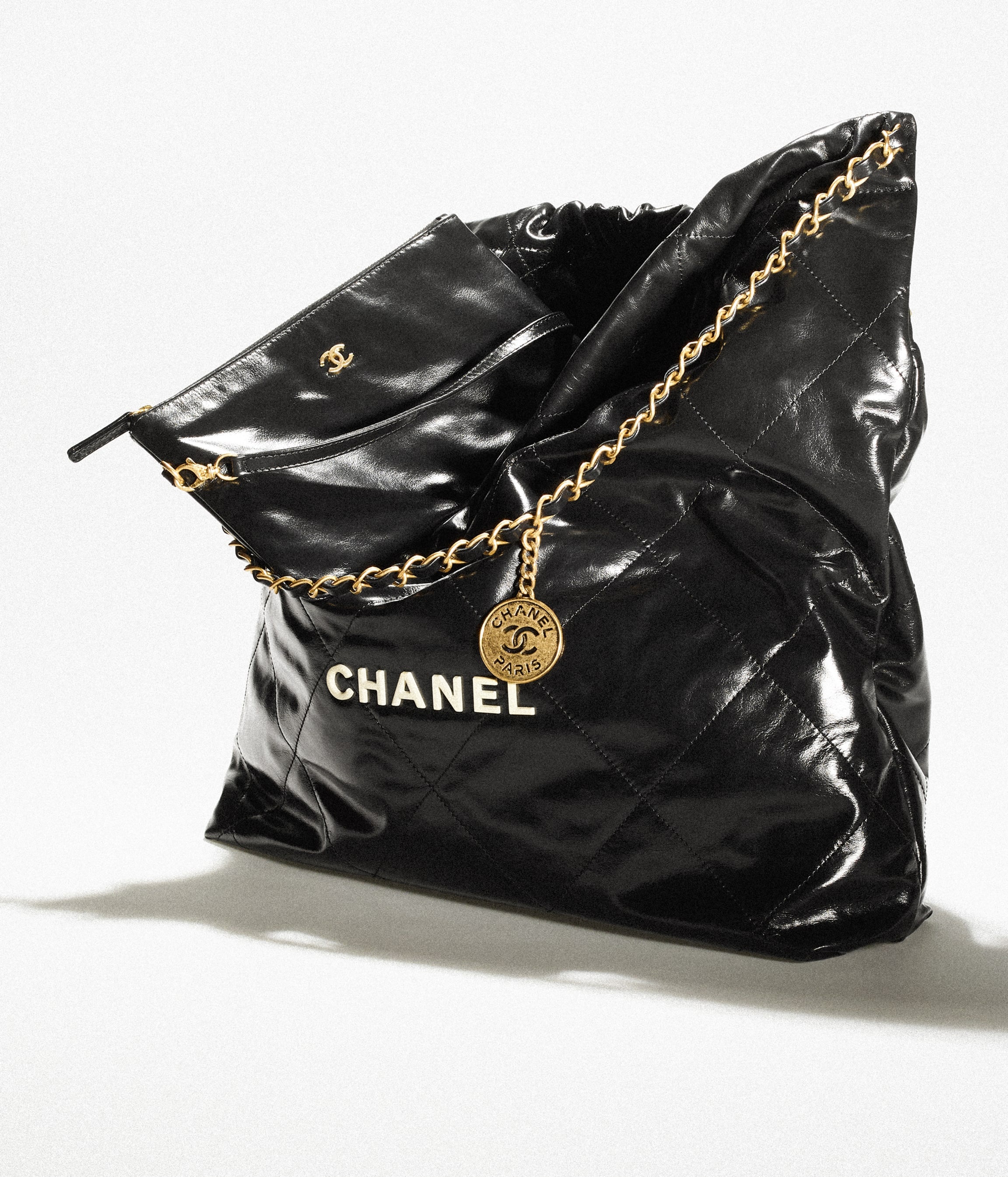 CHANEL 22 Large Handbag - 3