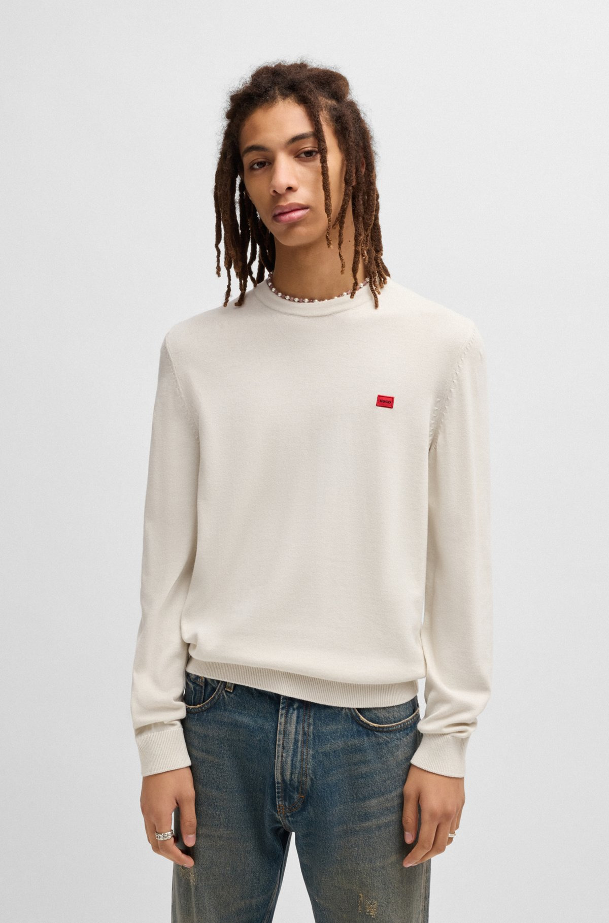 KNITTED COTTON SWEATER WITH RED LOGO LABEL - 2