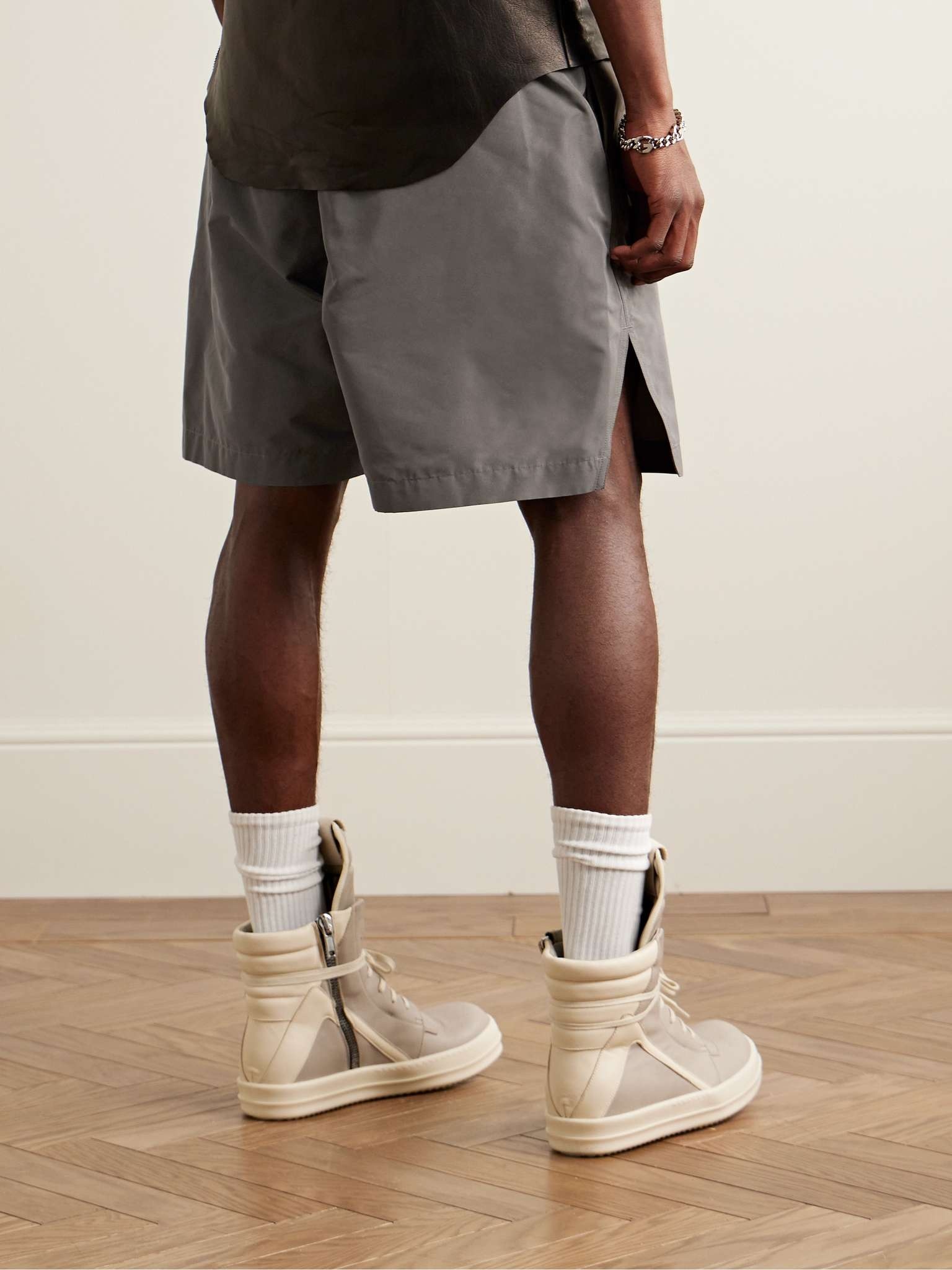 Kinetix Wide-Leg Recycled-Faille Drawstring Shorts - 3