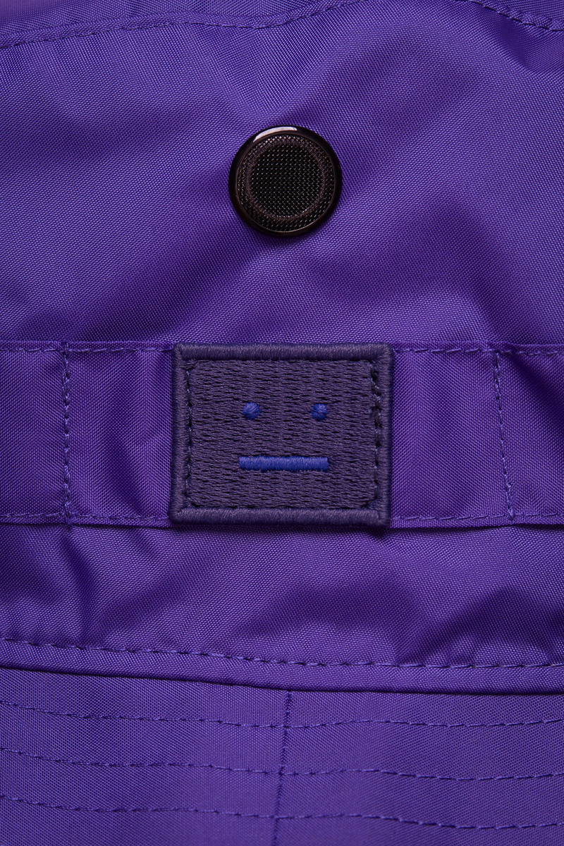 Face patch bucket hat sea blue 3