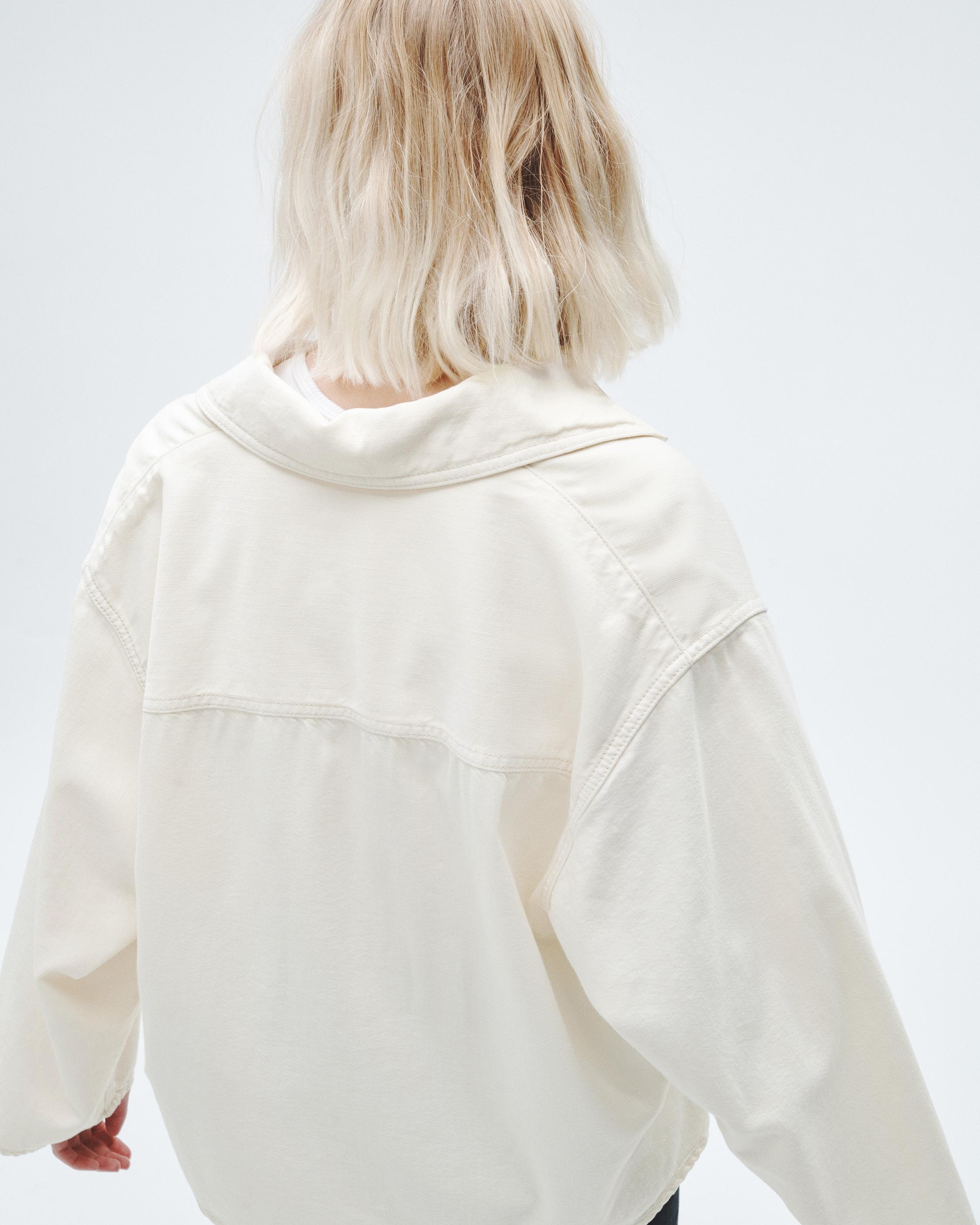 Ultra Featherweight Emily Popover
Relaxed Fit - 4