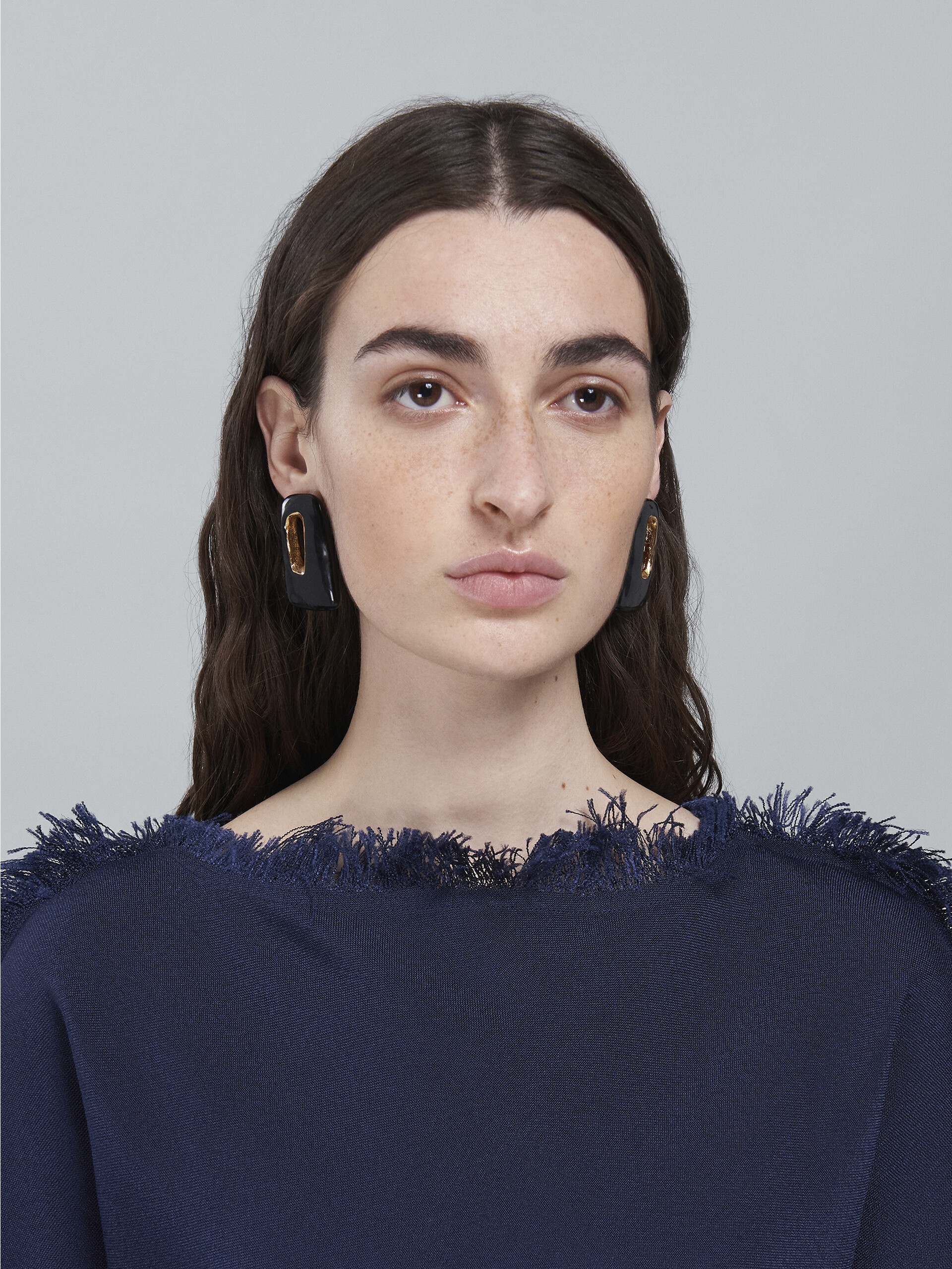 TRAPEZE BLACK EARRINGS - 2