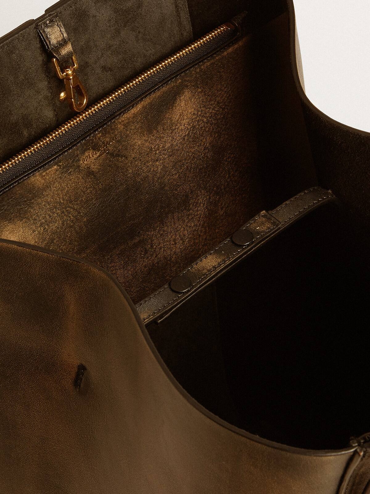 24/7 Bag in black distressed leather with adjustable handles - 9