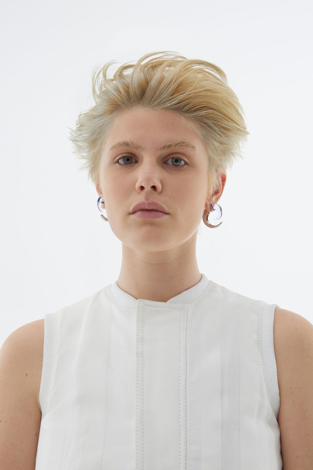 WHITE CROPPED VEST WITH STRIPES - 5