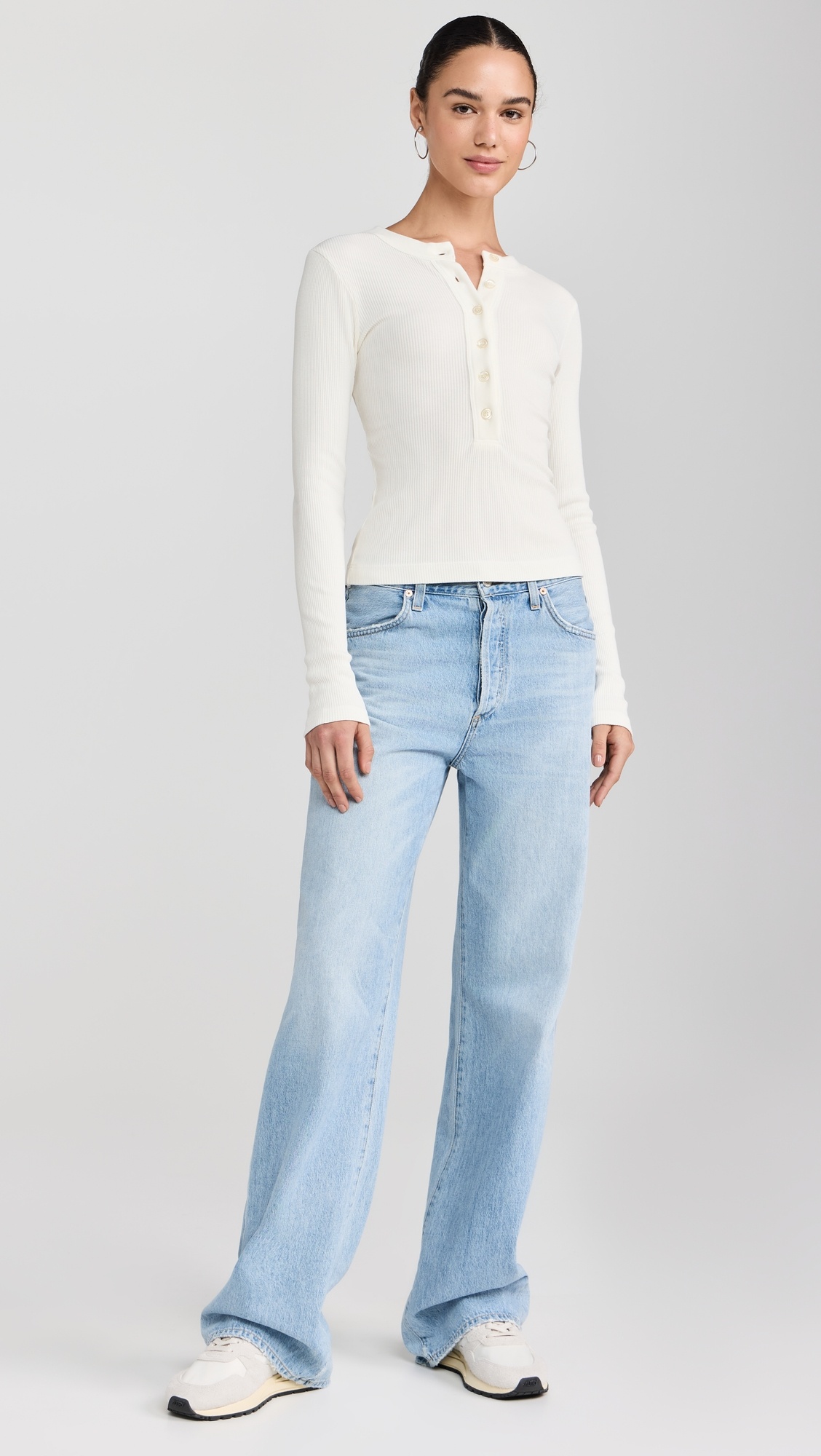 Varra Henley - 4