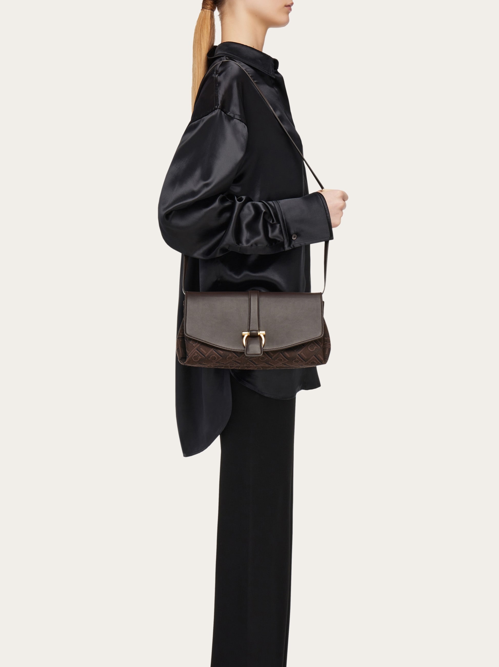 Front flap crossbody bag (M) - 10