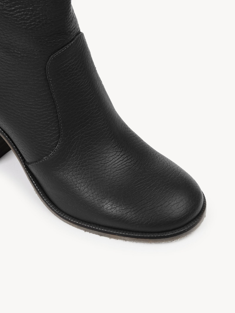 ARYEL HEELED ANKLE BOOT 3