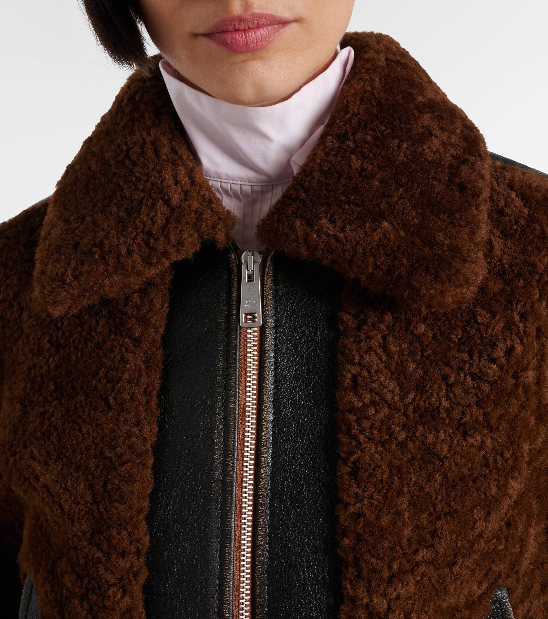 Belted shearling-trimmed leather jacket - 4