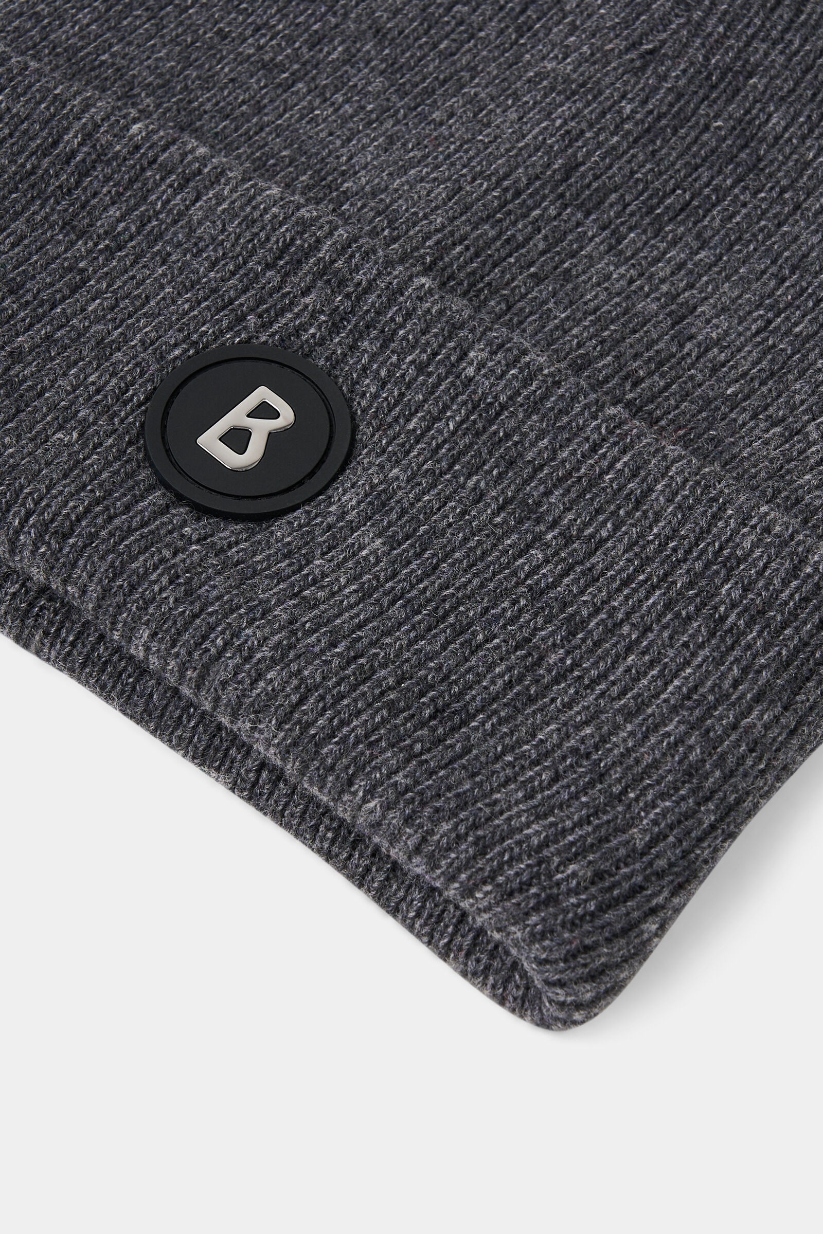 Gustav Beanie in Anthracite - 3