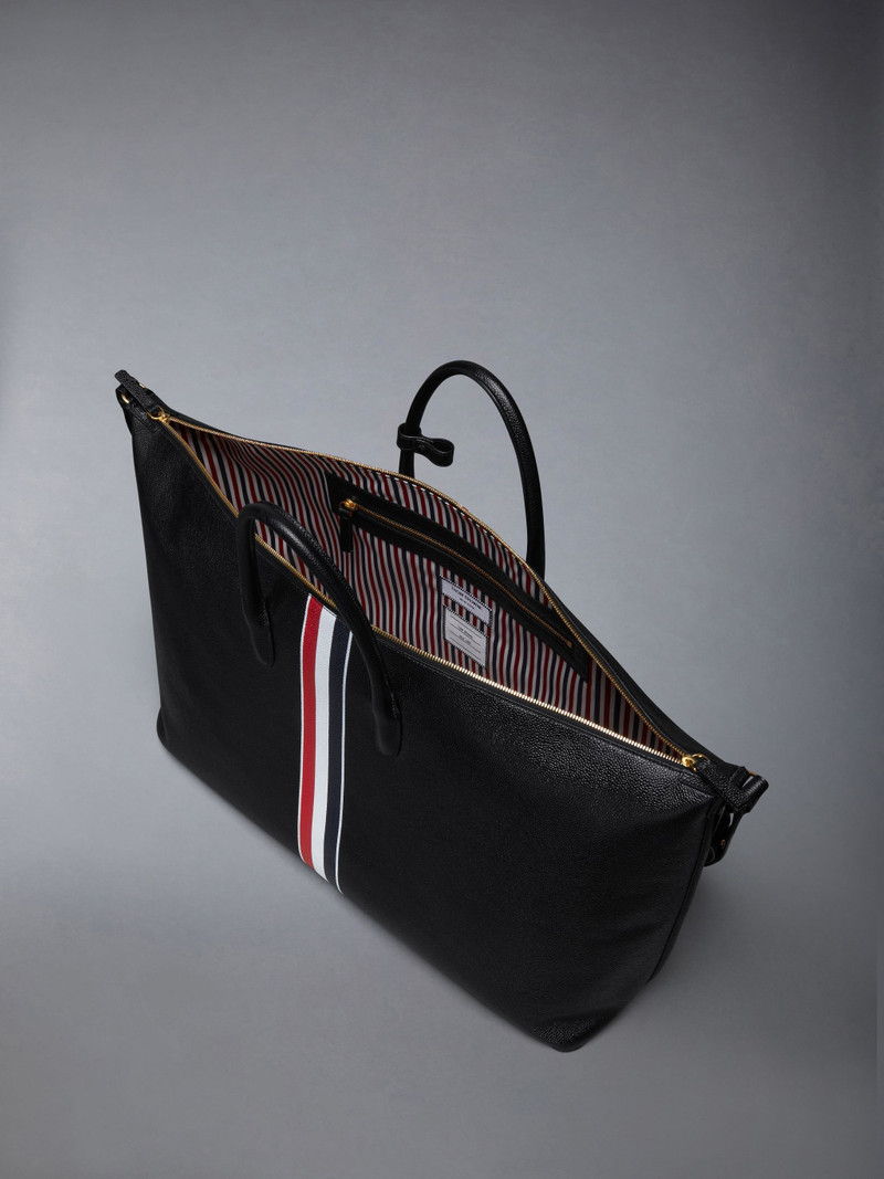Pebble Grain Duffle Bag 5