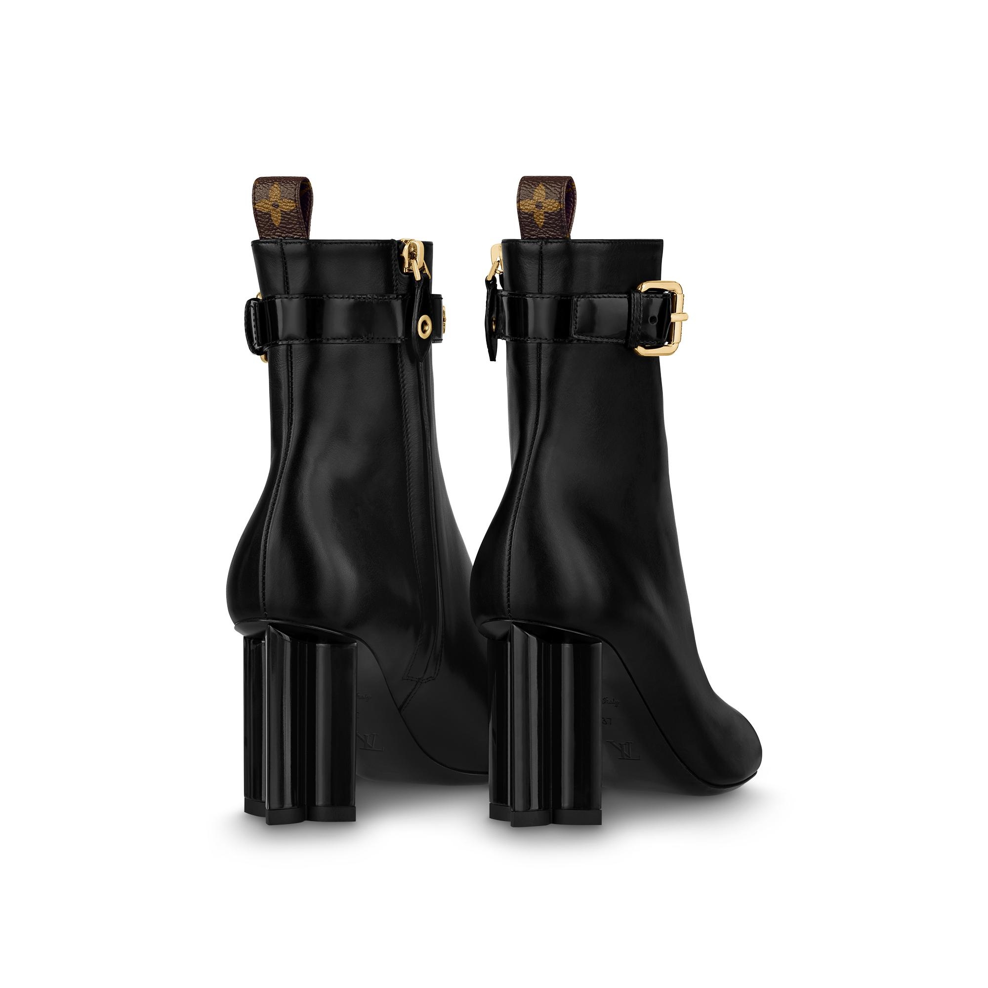 Silhouette Ankle Boot - 3