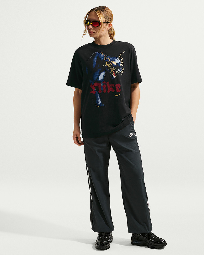 Nike Sportswear Essentials Women's Loose T-Shirt 4