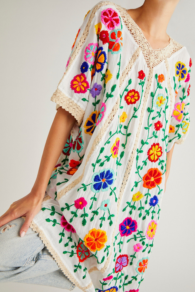 Bella Flor Embroidered Kaftan 3
