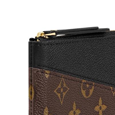 Louis Vuitton Daily Pouch outlook