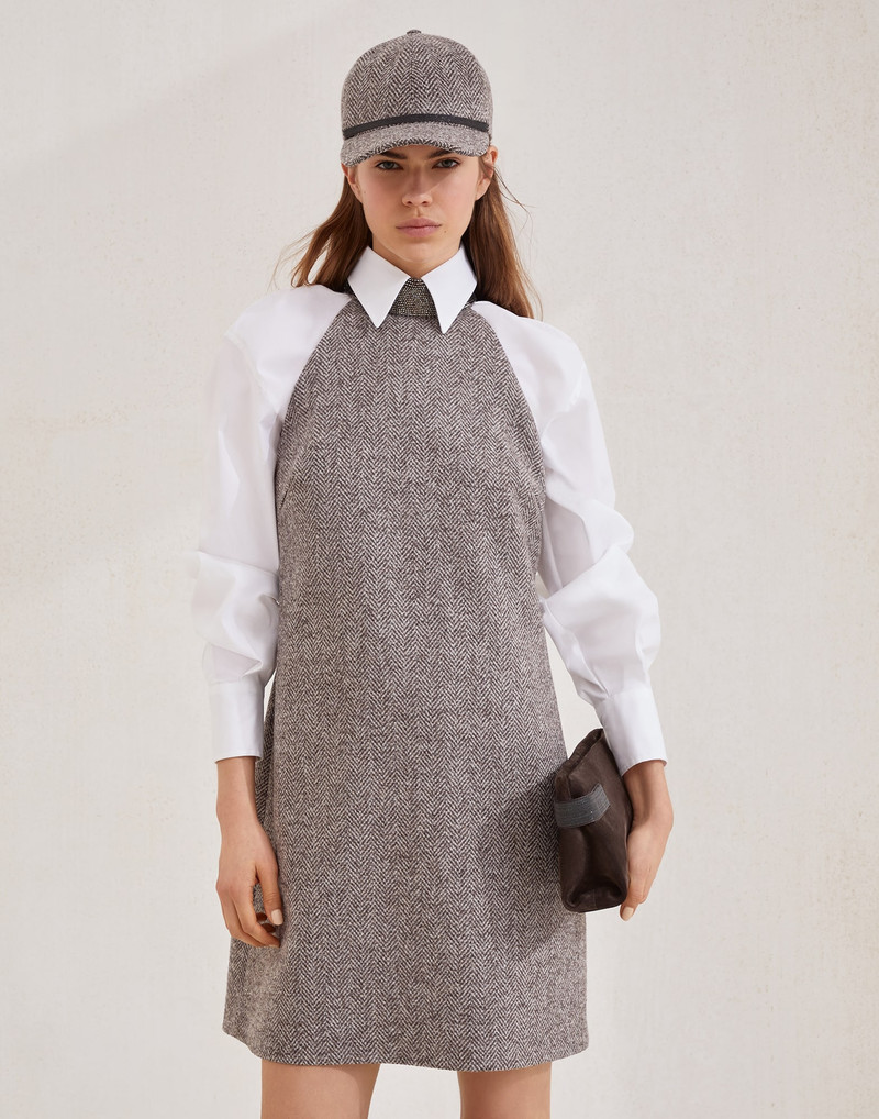 Virgin wool herringbone tweed dress with precious beaded collar 4