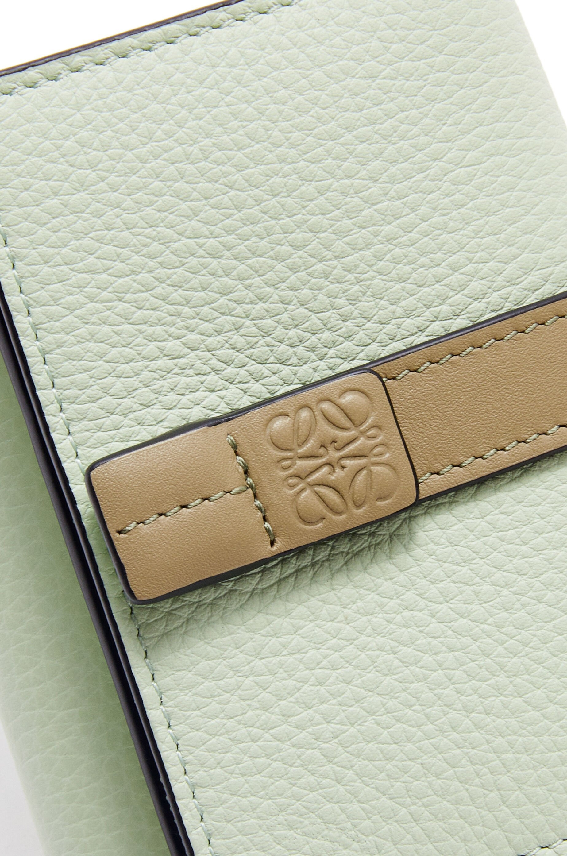 Trifold wallet in soft grained calfskin - 6