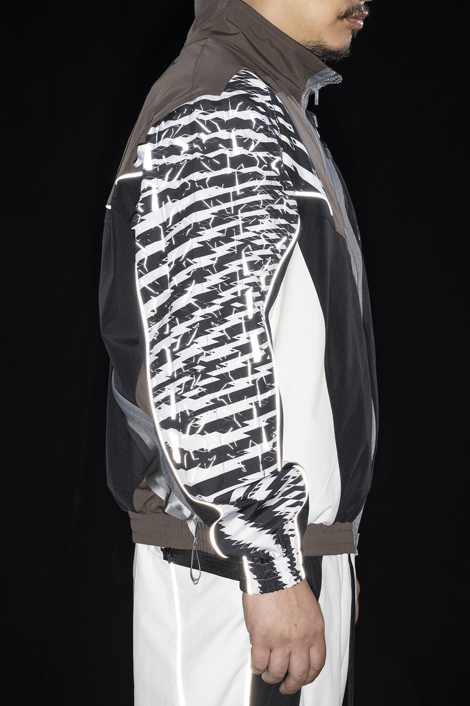 GGG-J2-100 Nike® Acronym® Track Jacket Woven White/Multi - 32