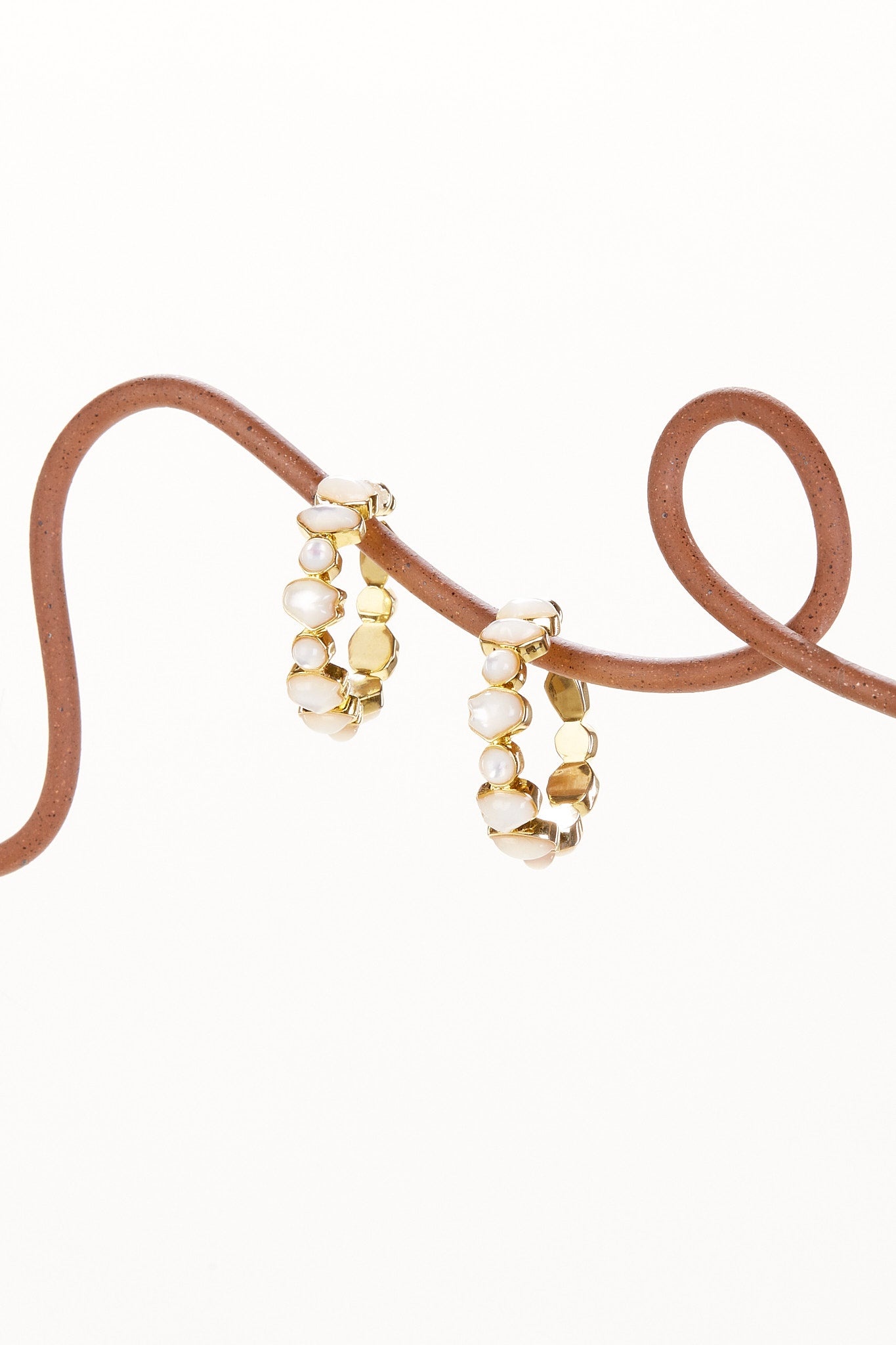 CHAYA EARRING - 1
