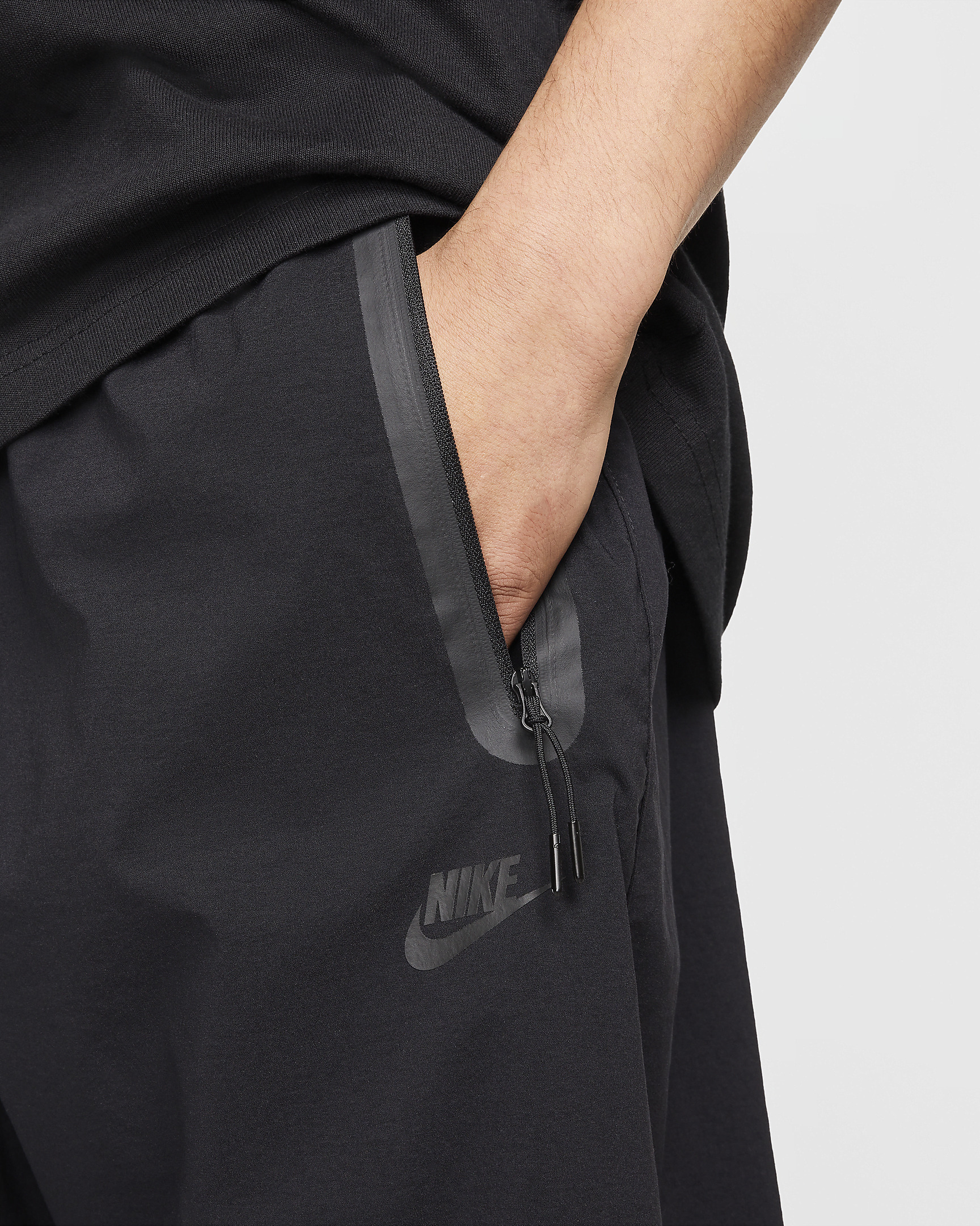 Nike Tech Men's Woven Oversized Pants - 5