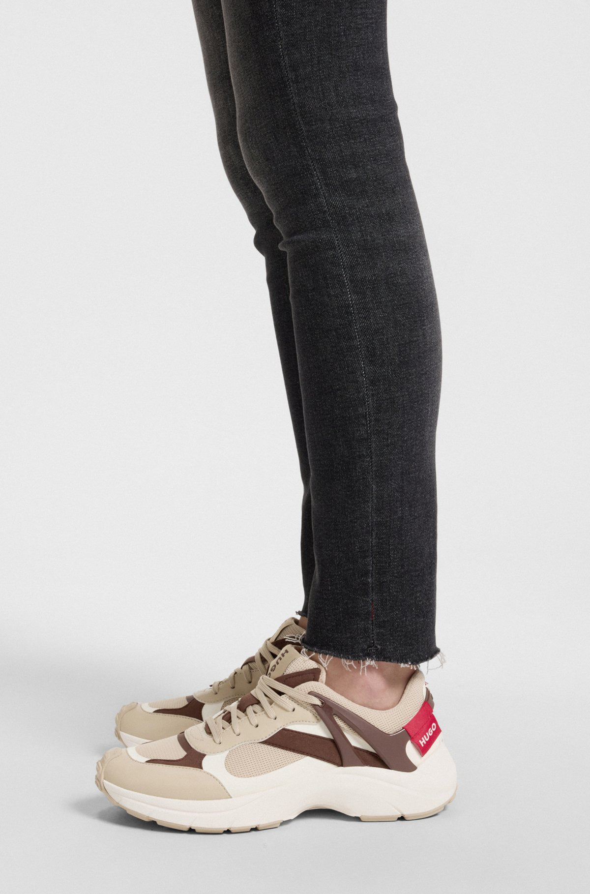 LOGO-BACKTAB TRAINERS WITH MESH DETAILS - 4
