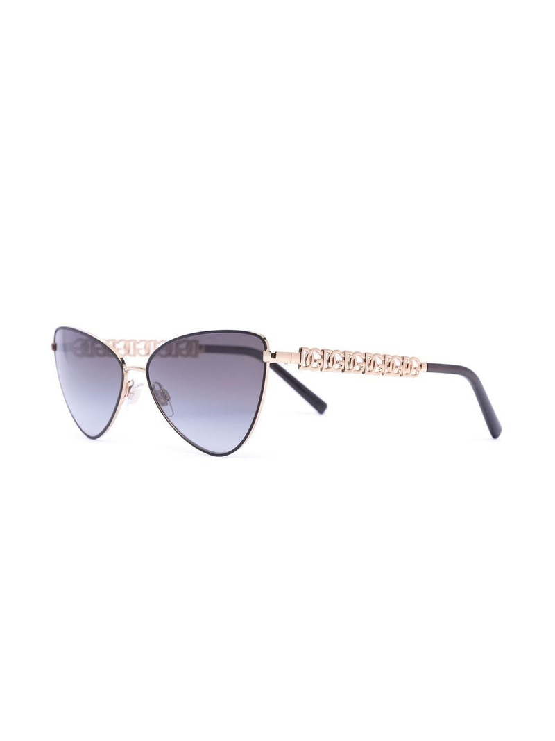 Dolce & Gabbana logo-chain cat-eye sunglasses outlook