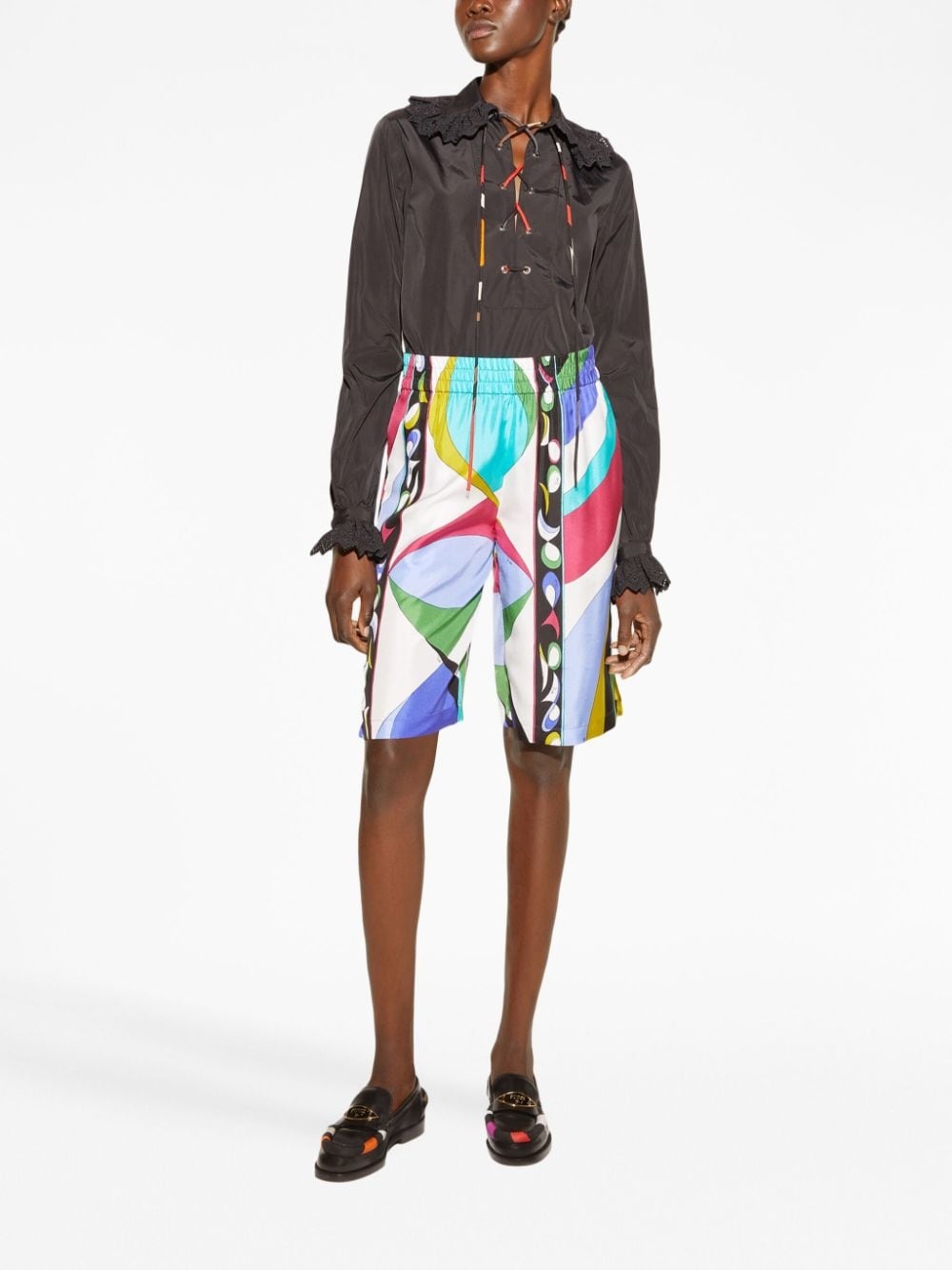 abstract-print knee-length shorts - 2