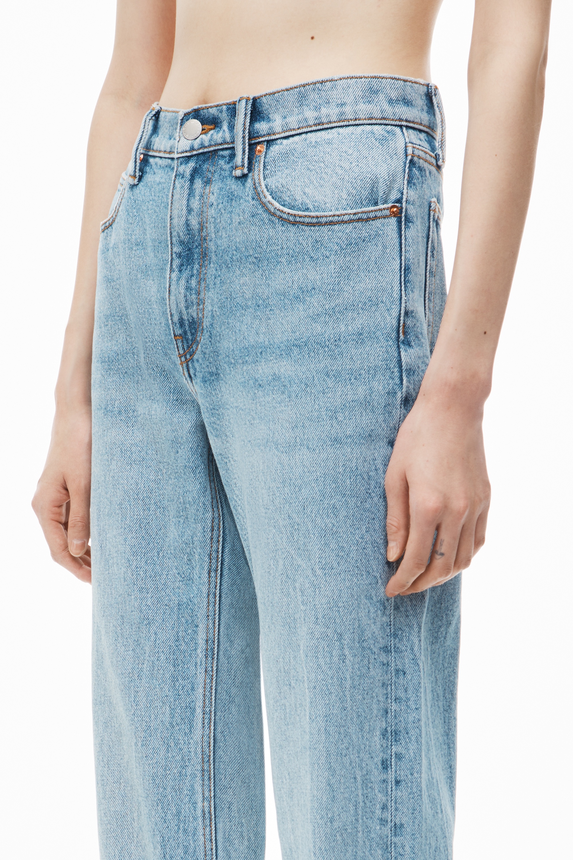 EZ mid-rise straight-leg jean in denim - 3