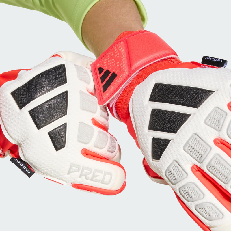 PREDATOR GOALKEEPER GLOVE MATCH FINGERSAVE JUNIOR 4