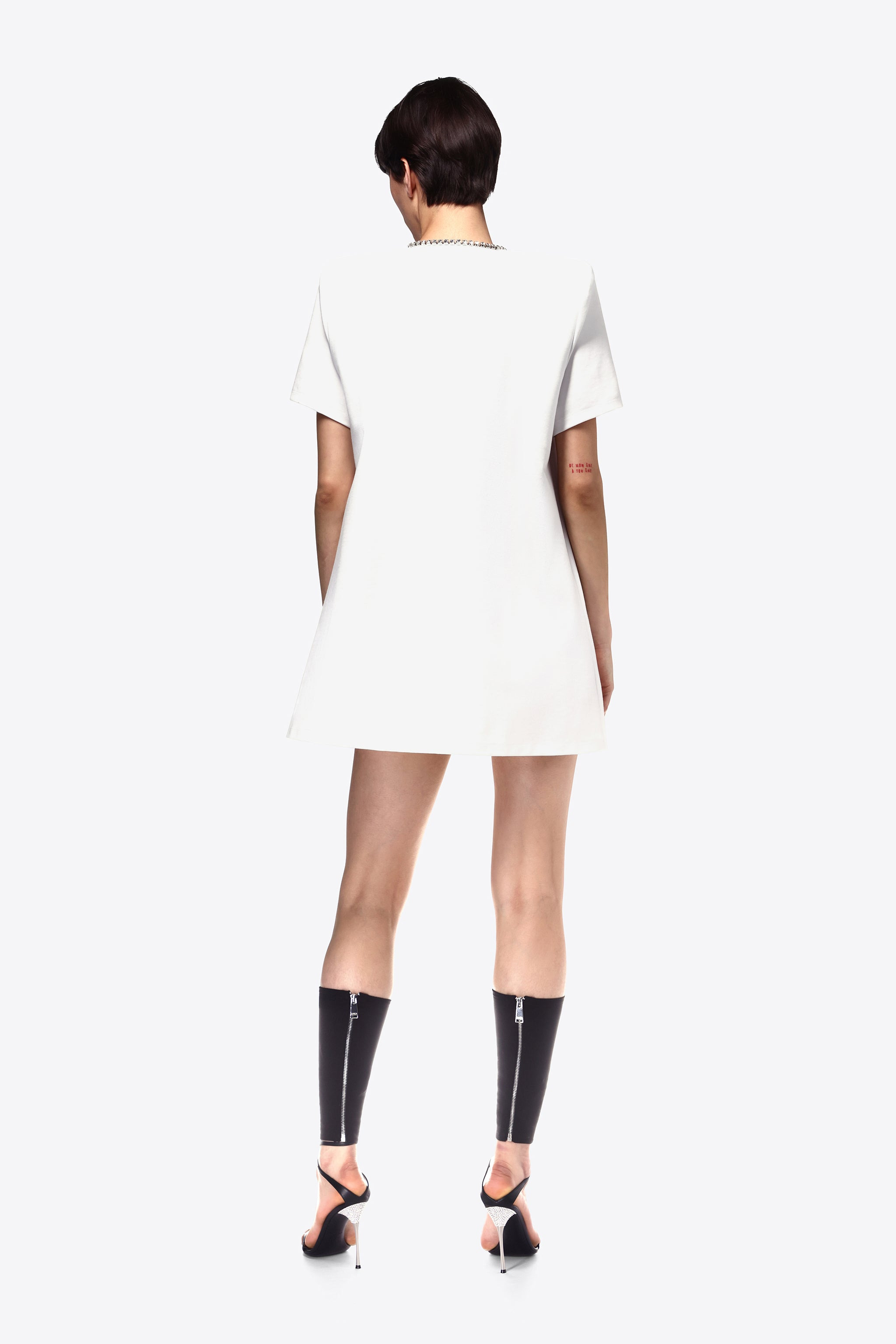 CRYSTAL BOW V-NECK T-SHIRT DRESS - 4