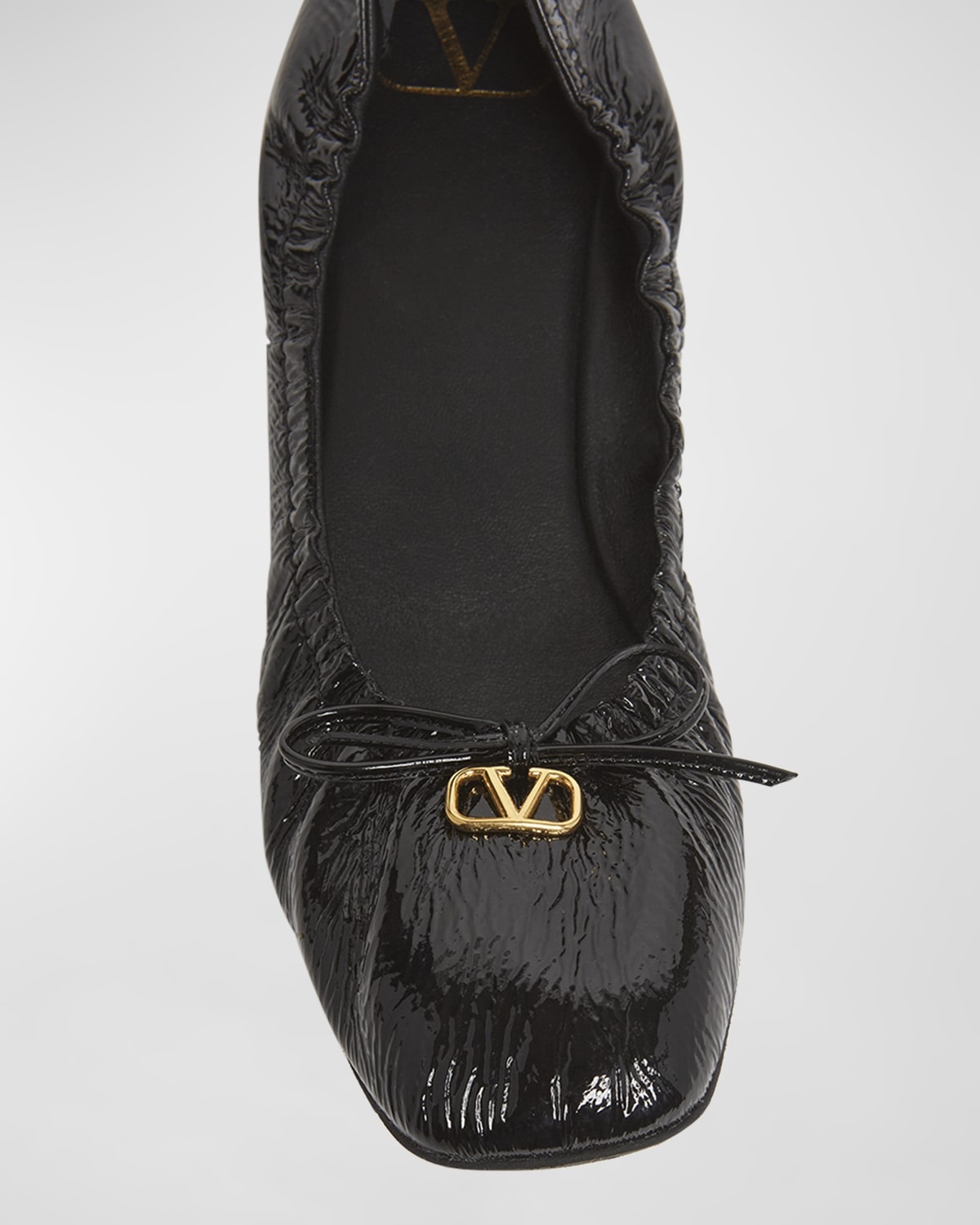 VLogo Medallion Bow Ballerina Flats - 6