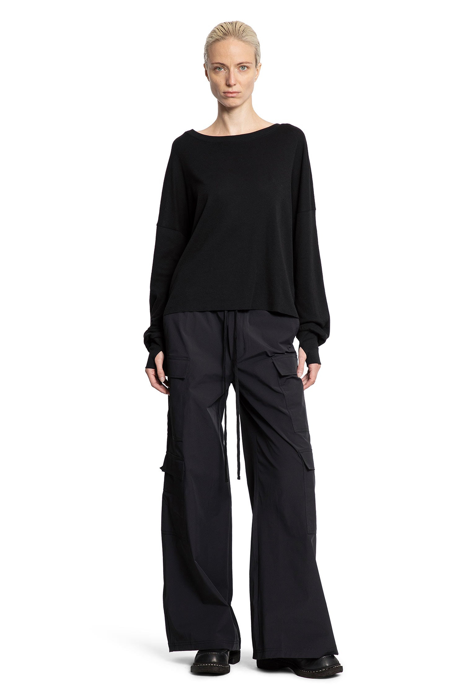 Long-Sleeve-Top-With-Hand-Gaiters - 4