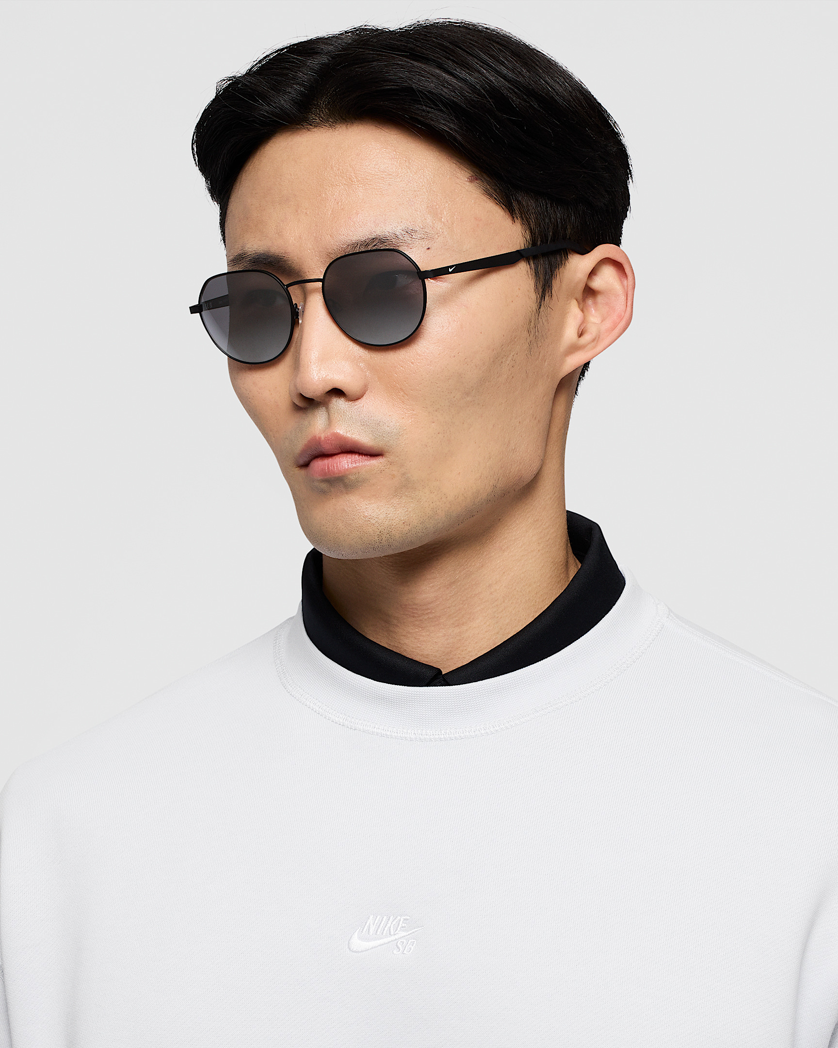 Nike Traveler Trend Mirrored Sunglasses - 1