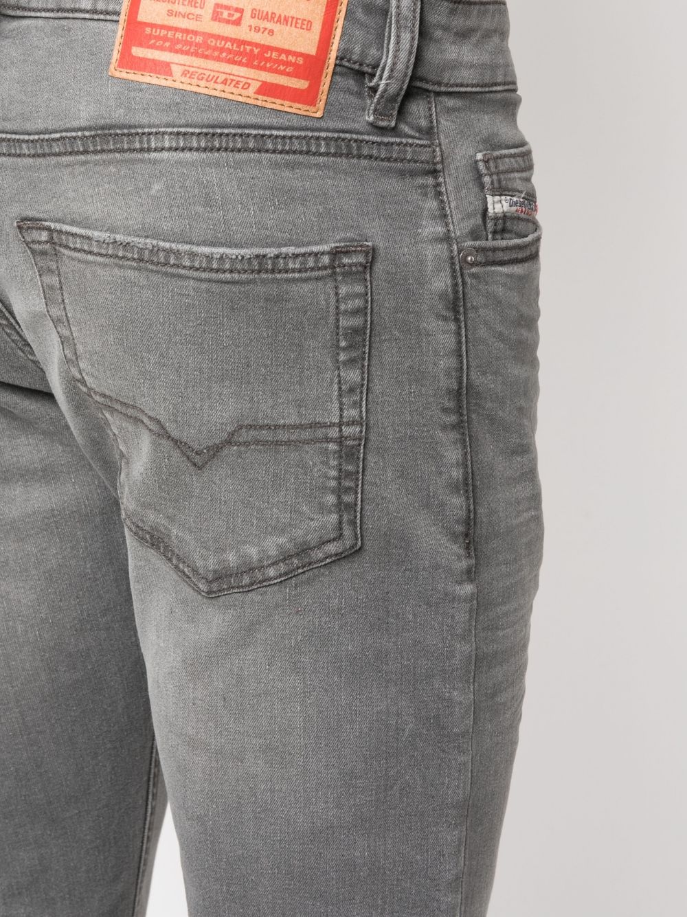 D-Luster slim-cut jeans - 5