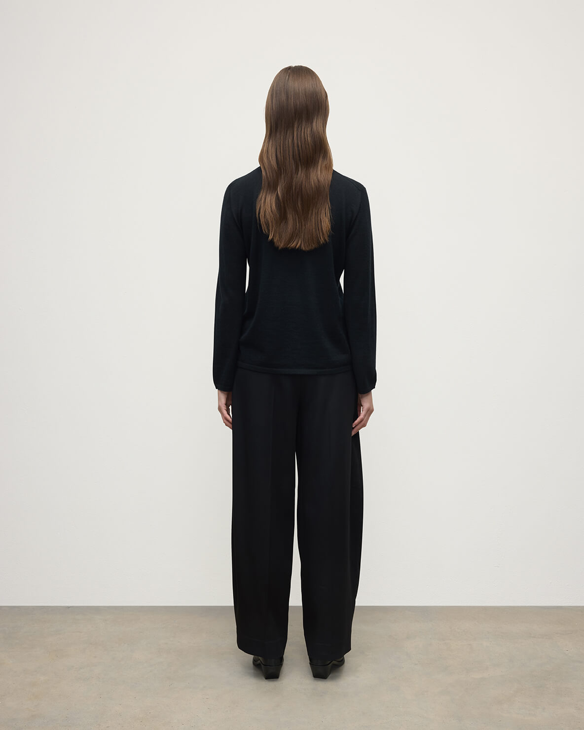 Superfine Cashmere Black Roll Neck Jumper - 4