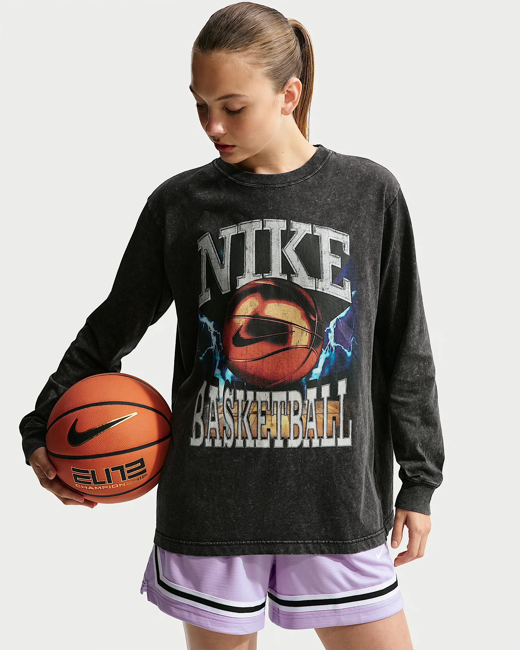 Nike Classic Women's Long-Sleeve Basketball T-Shirt - 1