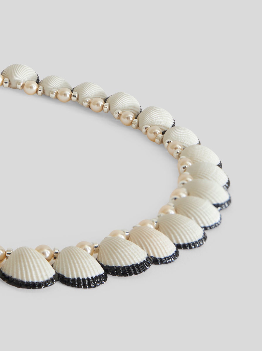 PEARL AND SHELL NECKLACE - 3